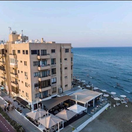 Bettys 1Br Seafront Apt Larnaca Exterior foto